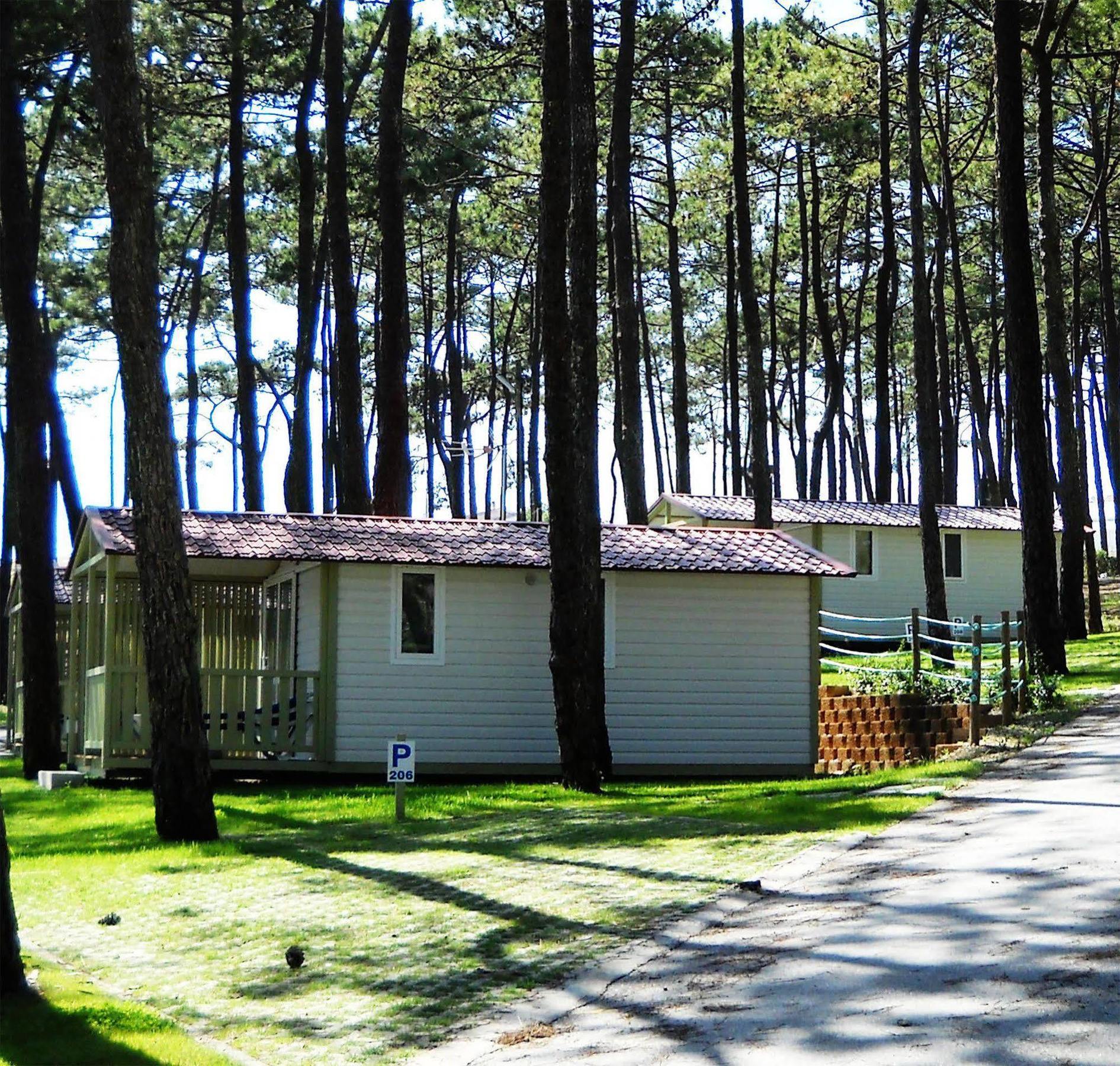纳扎雷 Orbitur Valado Bungalows Caravan Park酒店 外观 照片