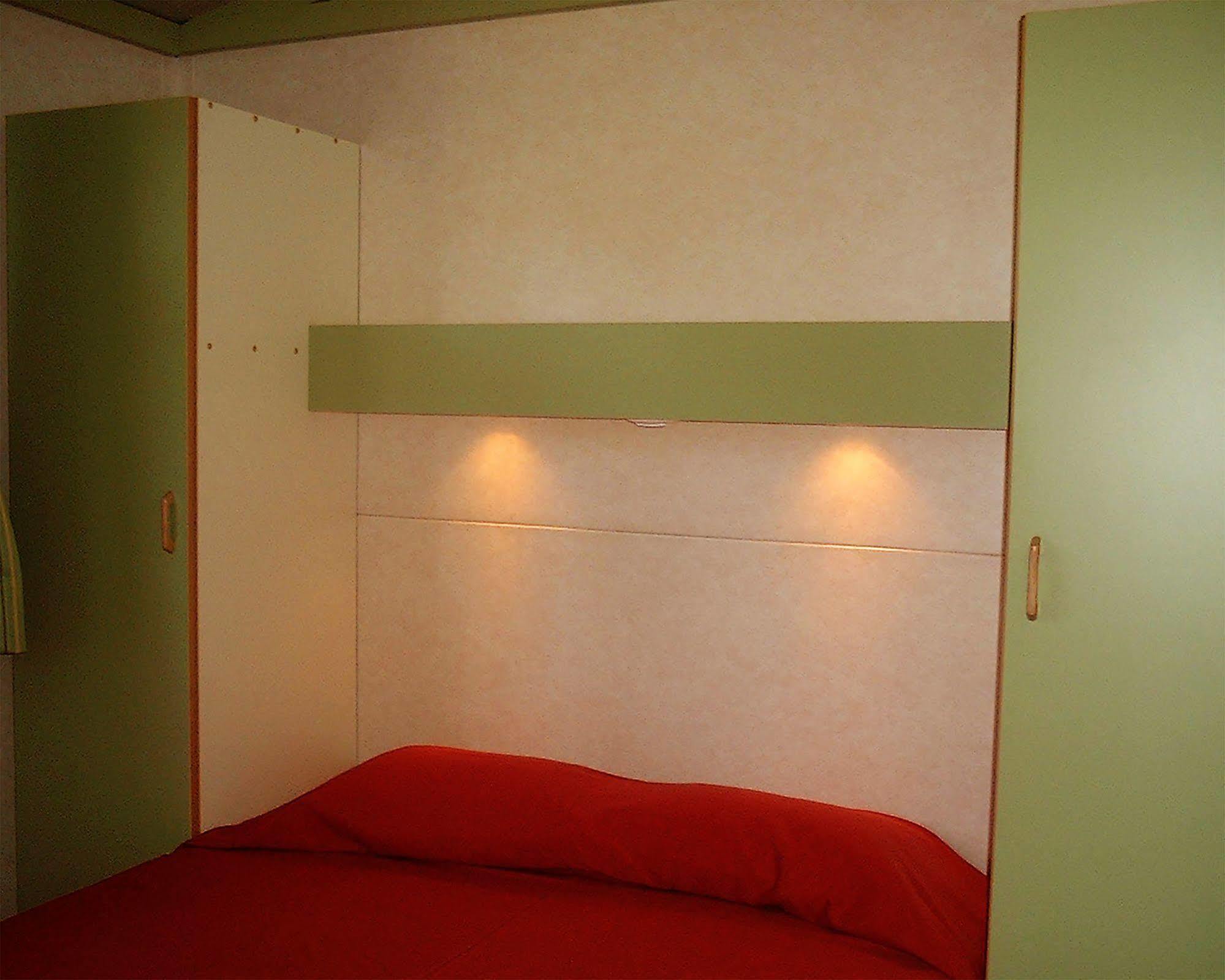 纳扎雷 Orbitur Valado Bungalows Caravan Park酒店 外观 照片