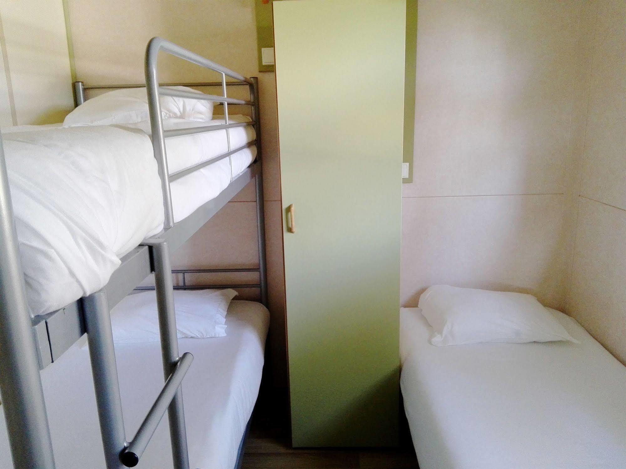 纳扎雷 Orbitur Valado Bungalows Caravan Park酒店 外观 照片