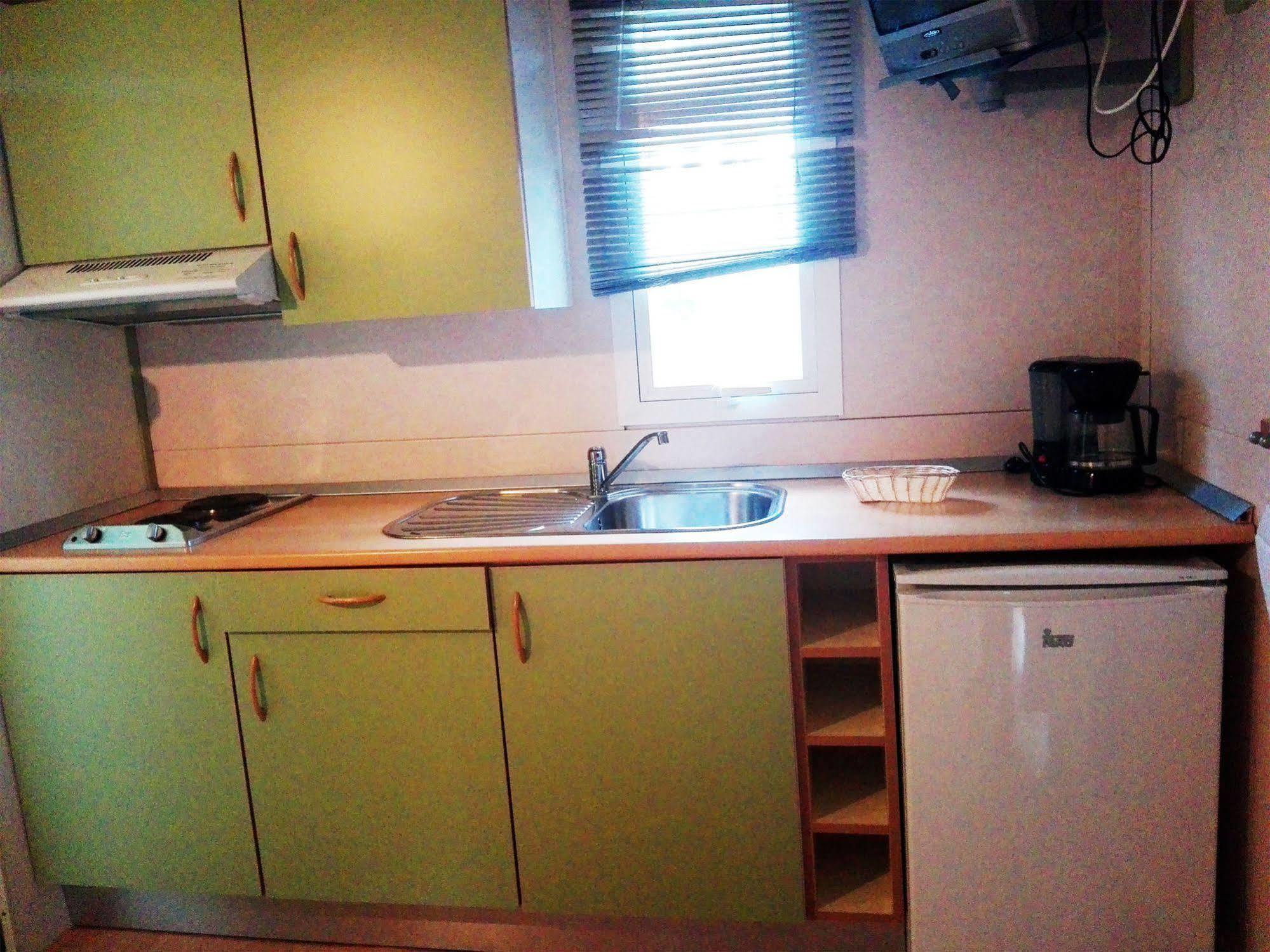 纳扎雷 Orbitur Valado Bungalows Caravan Park酒店 外观 照片